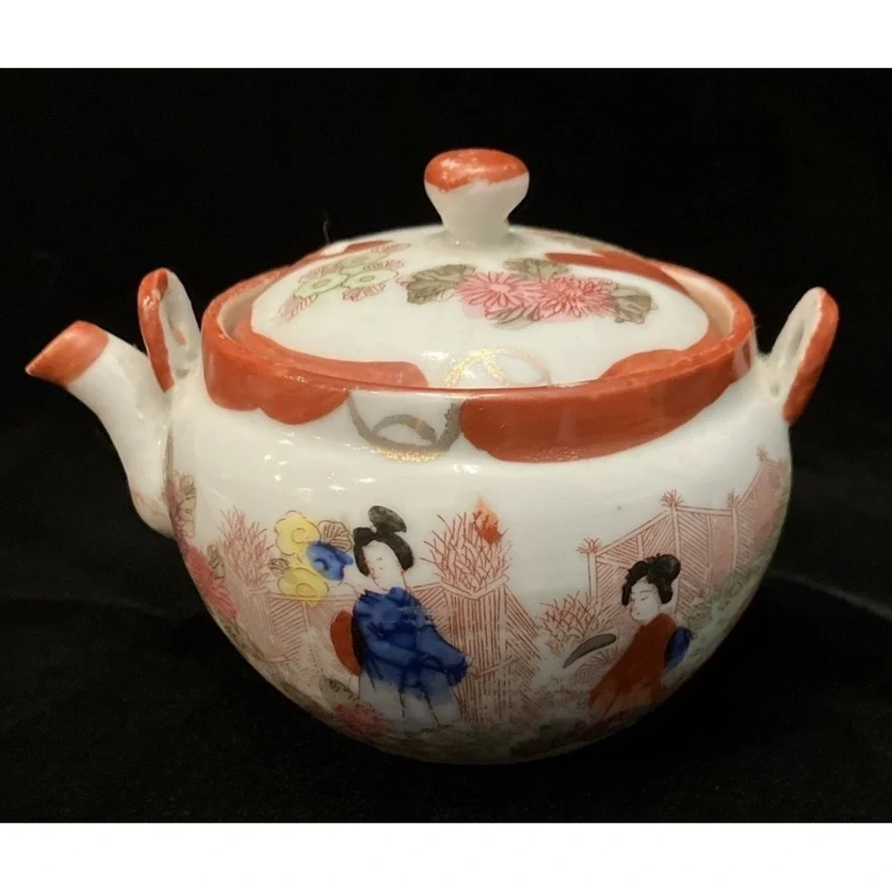 Japanese Kutani Porcelain Tea Pot w/Lid Japan Geisha Girl Cherry Blossom MCM